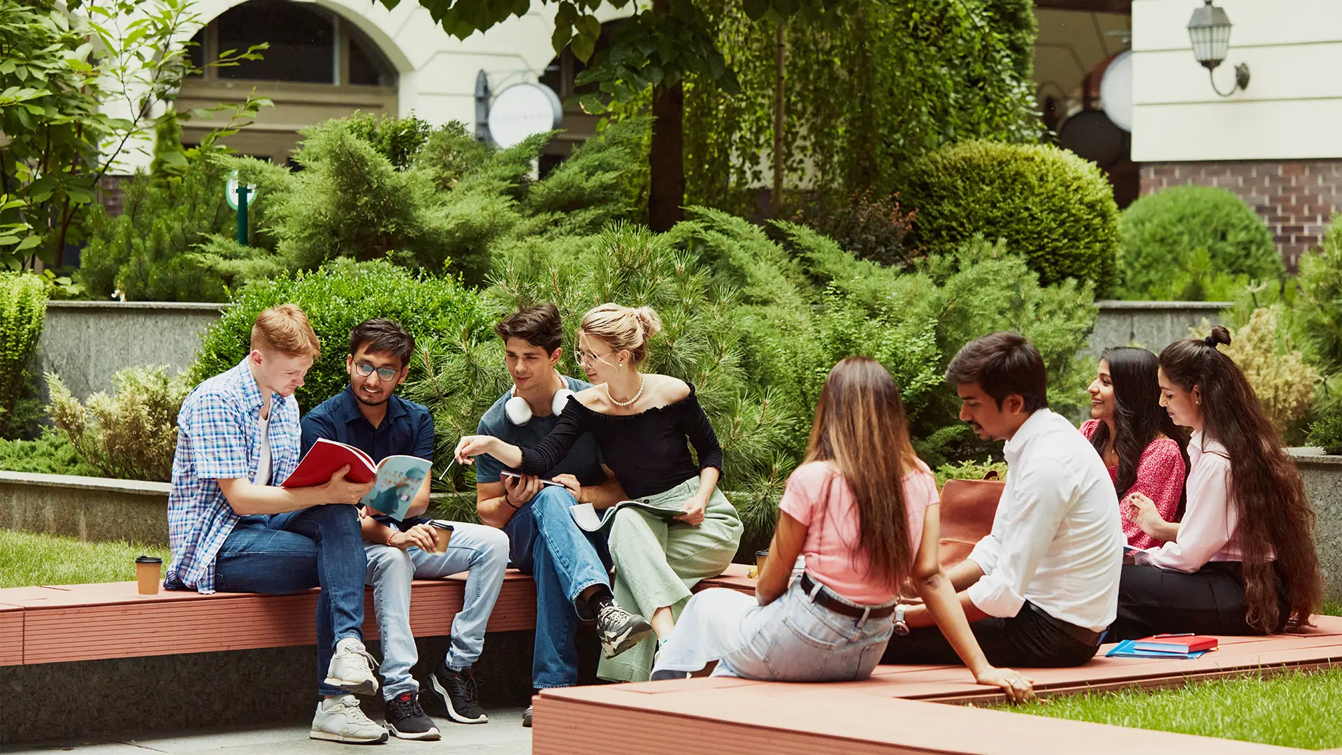 Universités partenaires et échanges internationaux étudiants